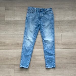 American Eagle Men’s  Light Blue air flex temp tech Jeans